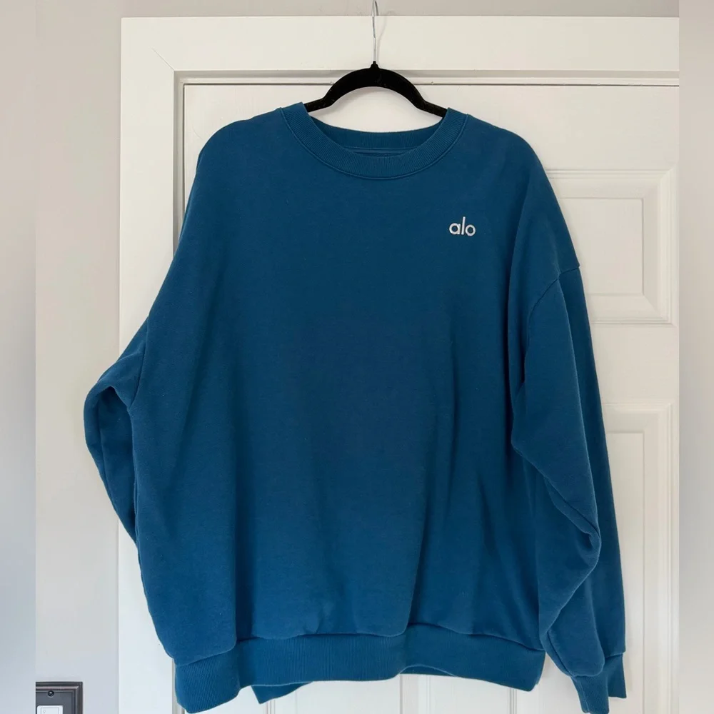 Auth.✅ ALO Yoga Accolade Crewneck in “Eclipse Blue” Size Large💙 - Picture 1 of 8